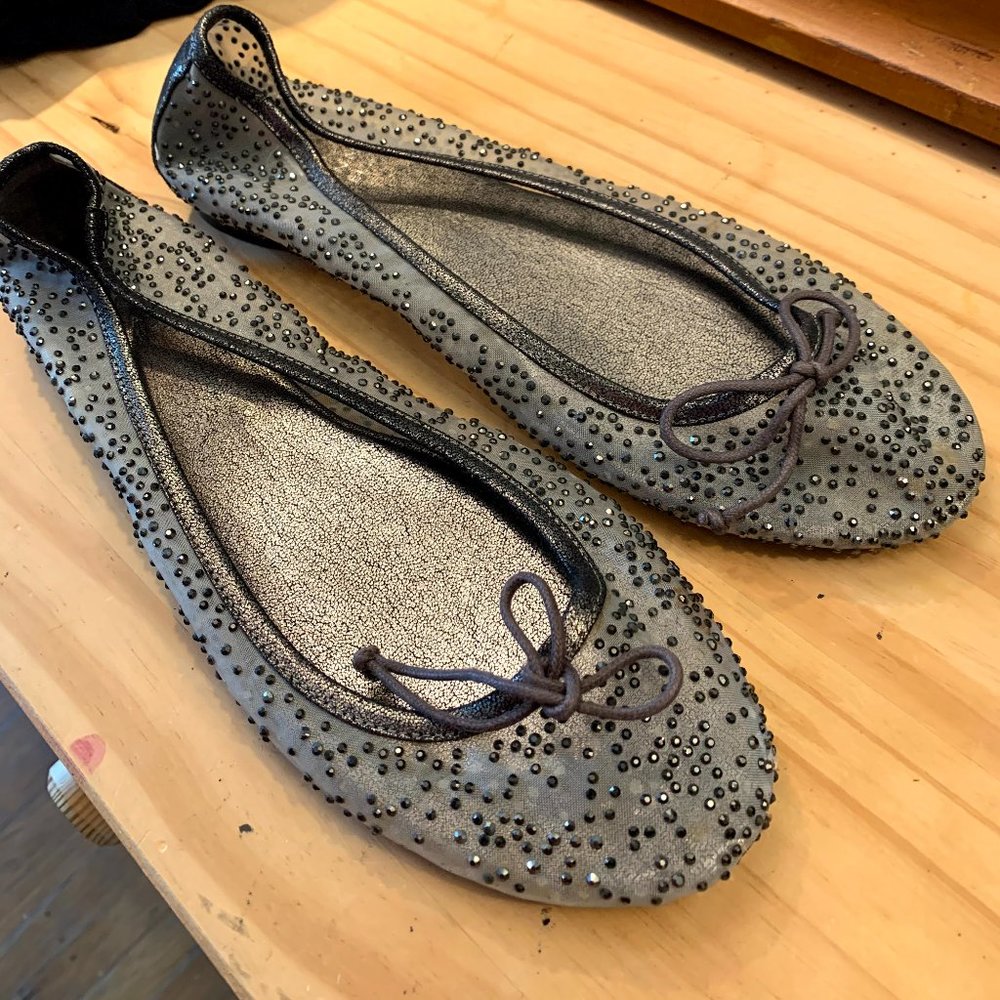 Adrianna Papell Selina Gray Flat Size 8